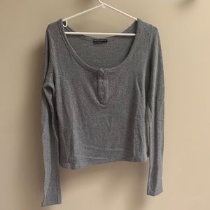 Brandy Melville long sleeve sweater